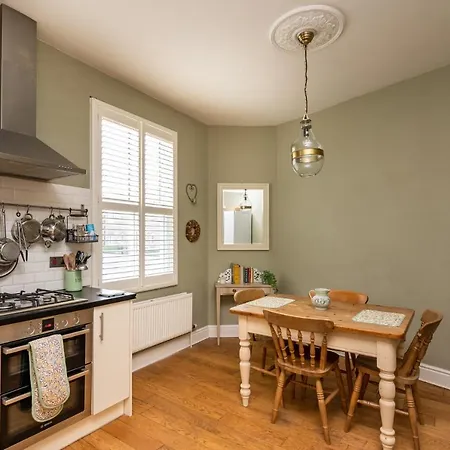 Pass The Keys Quaint 2 Bed Within City Walls Feriehus *