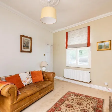 Feriehus Pass The Keys Quaint 2 Bed Within City Walls