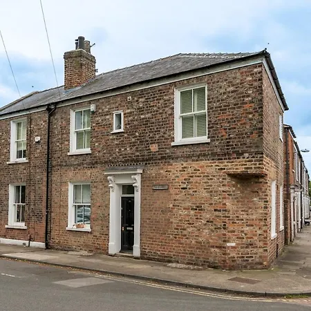 Pass The Keys Quaint 2 Bed Within City Walls Feriehus York
